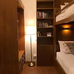 Suneta Hostel Khaosan
